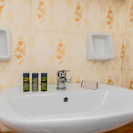 Ur-nest Lame * Bologna