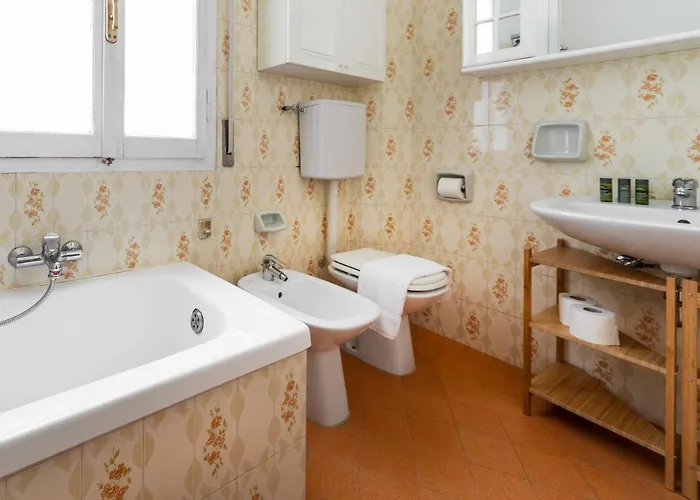 Ur-nest Lame * Boloňa